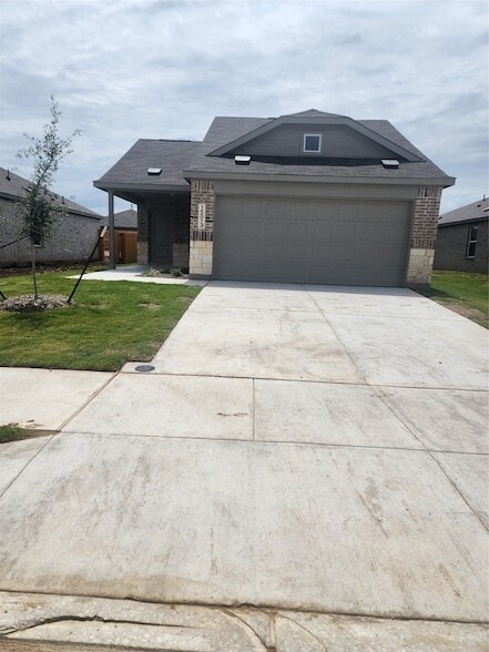 Building Photo - 15013 Bushwacker Wy