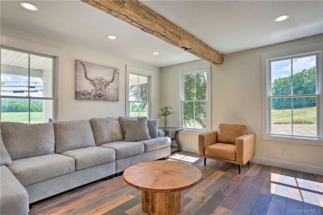 Photo - 207 S Plank Rd