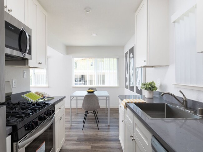 Photo - Santa Rosa Oaks