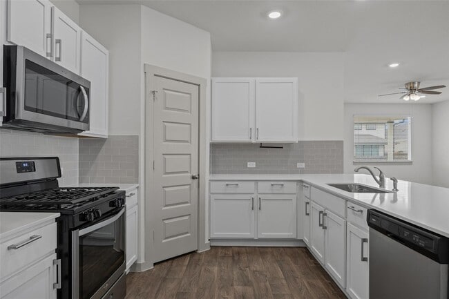 Photo - 231 Lavaca River Ln