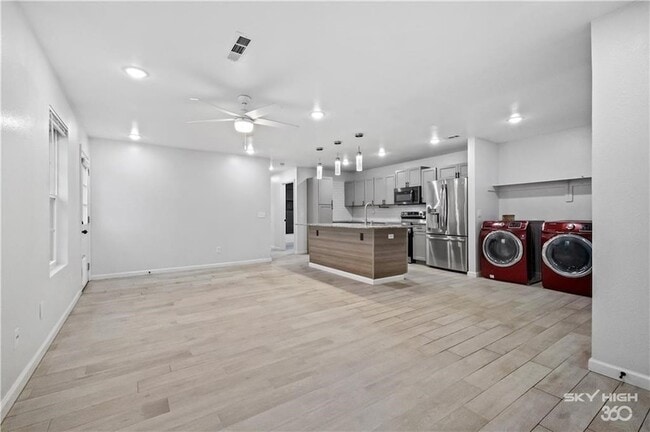Photo - 731 Erika Ave