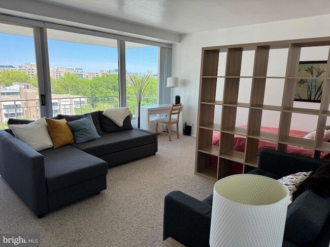 Photo - 1435 4th St NW Unit B602