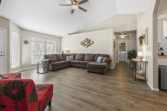 Building Photo - 7302 Bay Meadows Dr Unit ID1308976P