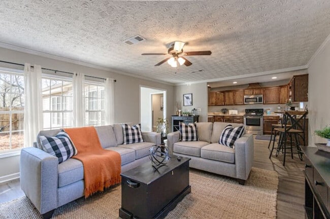 Building Photo - 196 Etowah Dr Unit SI ID1234833P