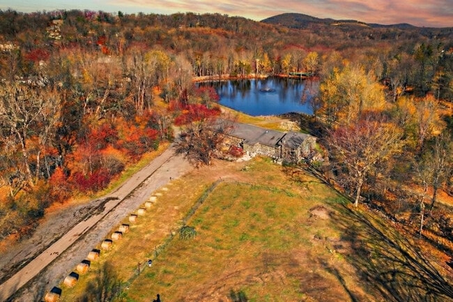 Photo - 443 Clove Rd Unit ID1366356P