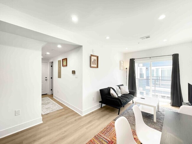 Building Photo - 915 Allison St NW Unit SI ID1573080P