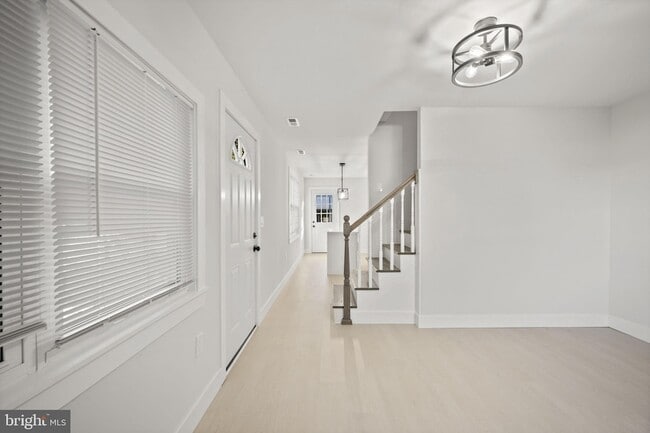 Photo - 821 S Woodlynn Rd