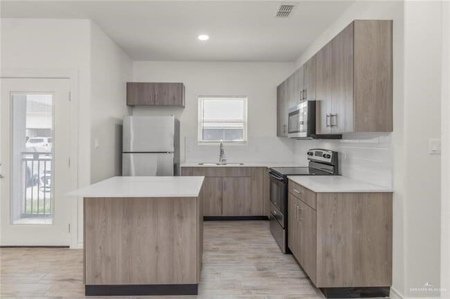 Photo - 900 E Redbud Ave Unit 16b5