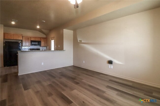 Photo - 6203 Twistleaf Ln Unit B