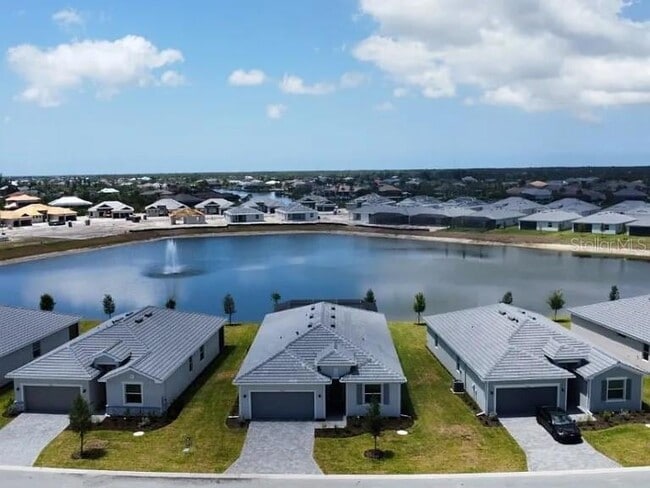 Photo - 7949 Lakes Edge Ln