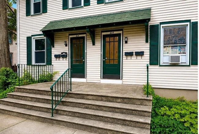 Building Photo - 424 Lippincott Ave