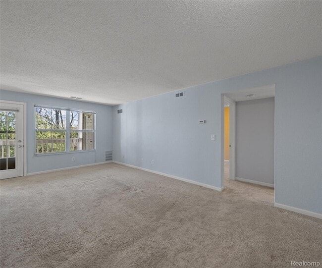 Photo - 101 Fieldcrest St