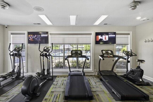 Photo - Evergreen Lenox Park