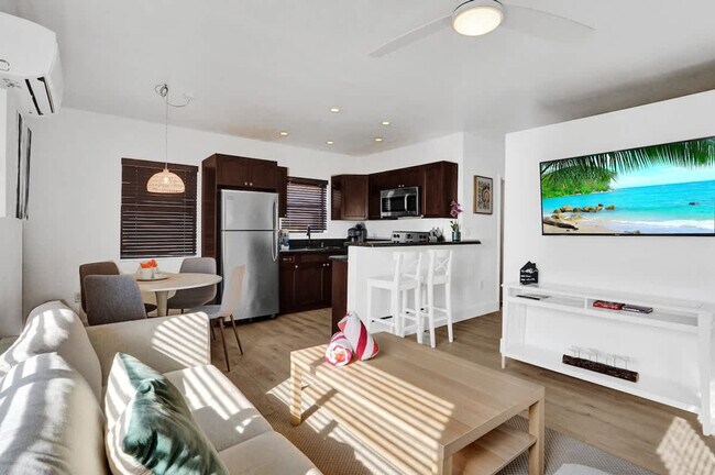 Photo - 333 Walnut St Unit ID1312673P