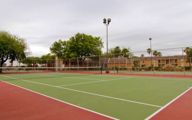 Tennis Courts - The Summit Apartments