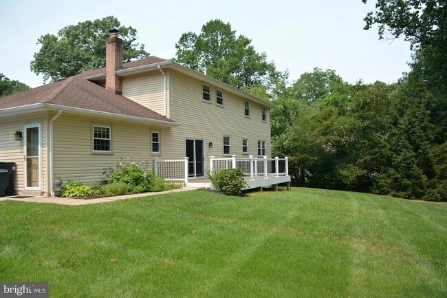 Photo - 711 Brainerd Rd