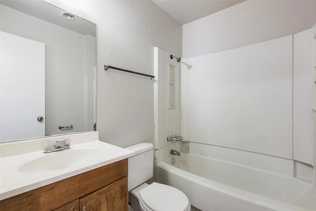 Photo - 10207 Brownie Dr Unit B