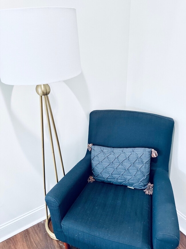 Photo - 1215 Buncombe Rd Unit ID1234770P