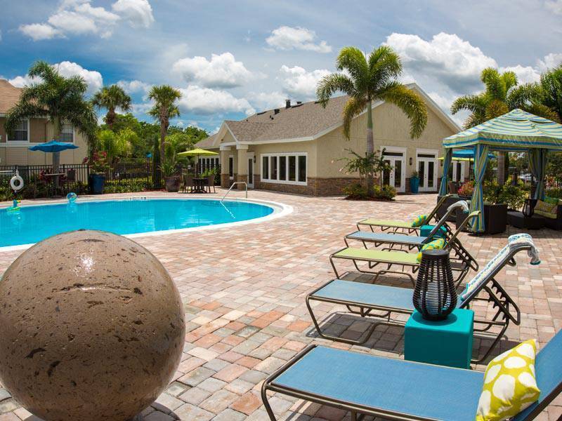 Floor Plan - Splash Into Savings! Apply With Us Today!