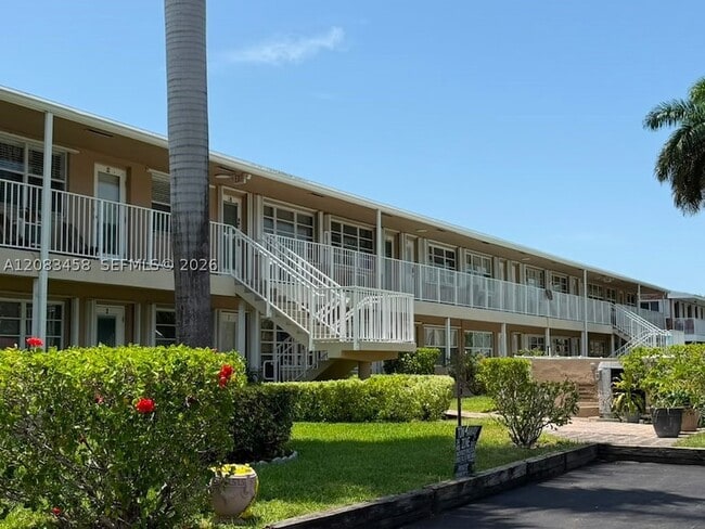 Building Photo - 500 Layne Blvd Unit 15