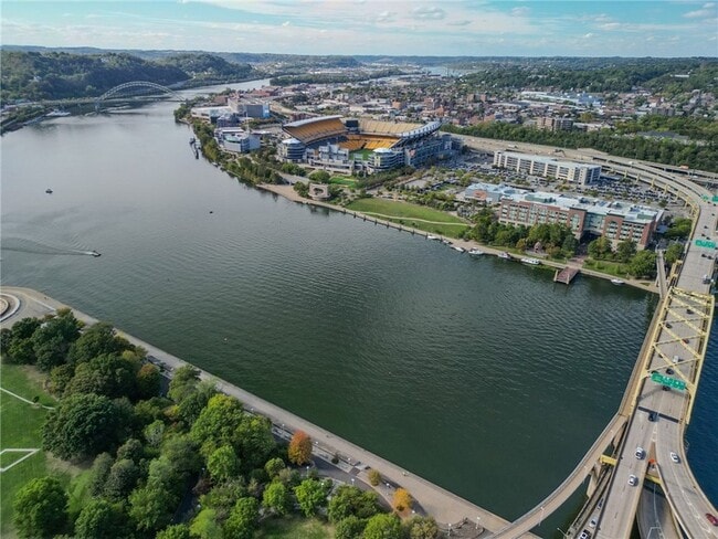 Photo - 320 Fort Duquesne Blvd Unit 4E