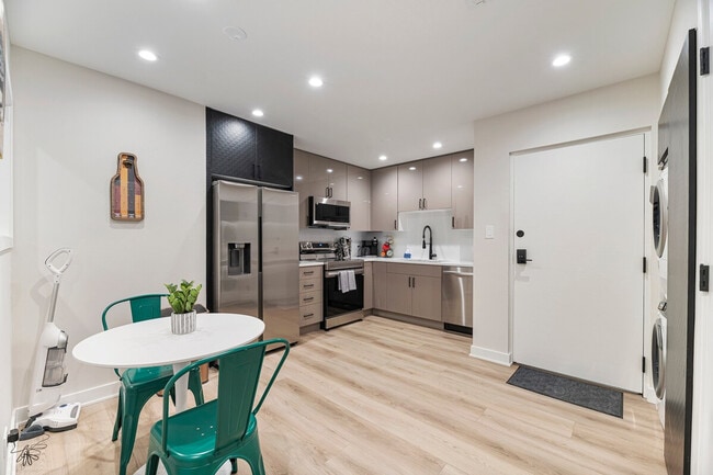 Photo - 2316 W Estes Ave Unit SI ID1060170P