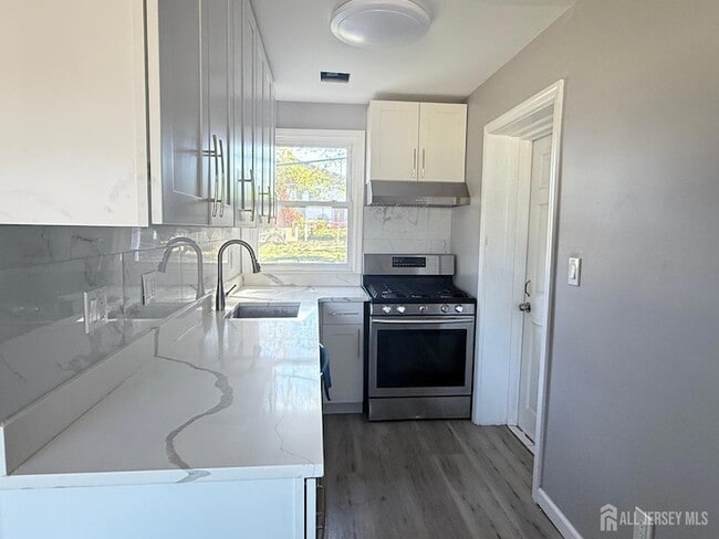 Photo - 19 Lahiere Ave