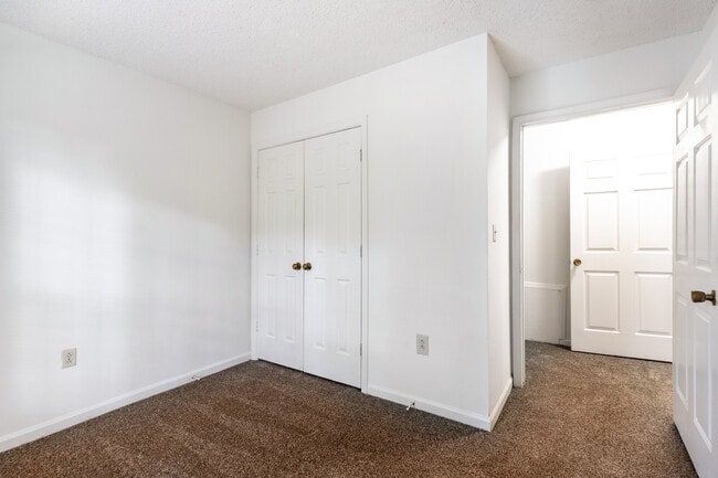 Photo - Mallard Cove Apartments
