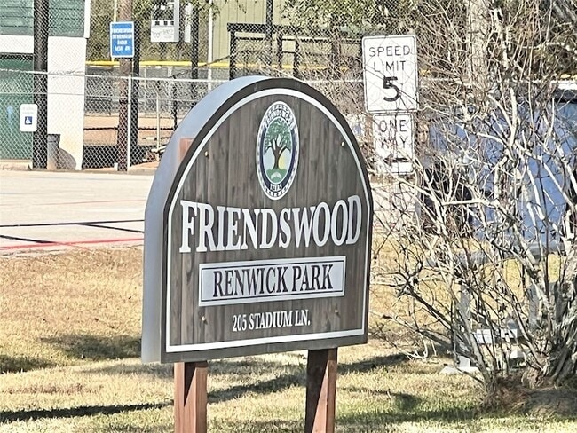 Photo - 303 Brigadoon Ln