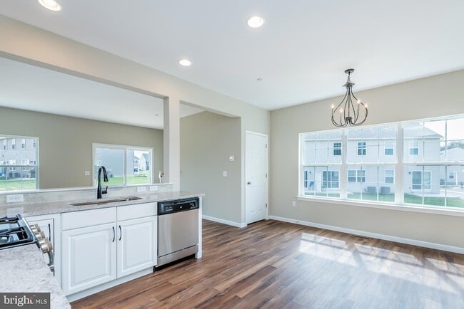 Photo - 1714 Shady Ln