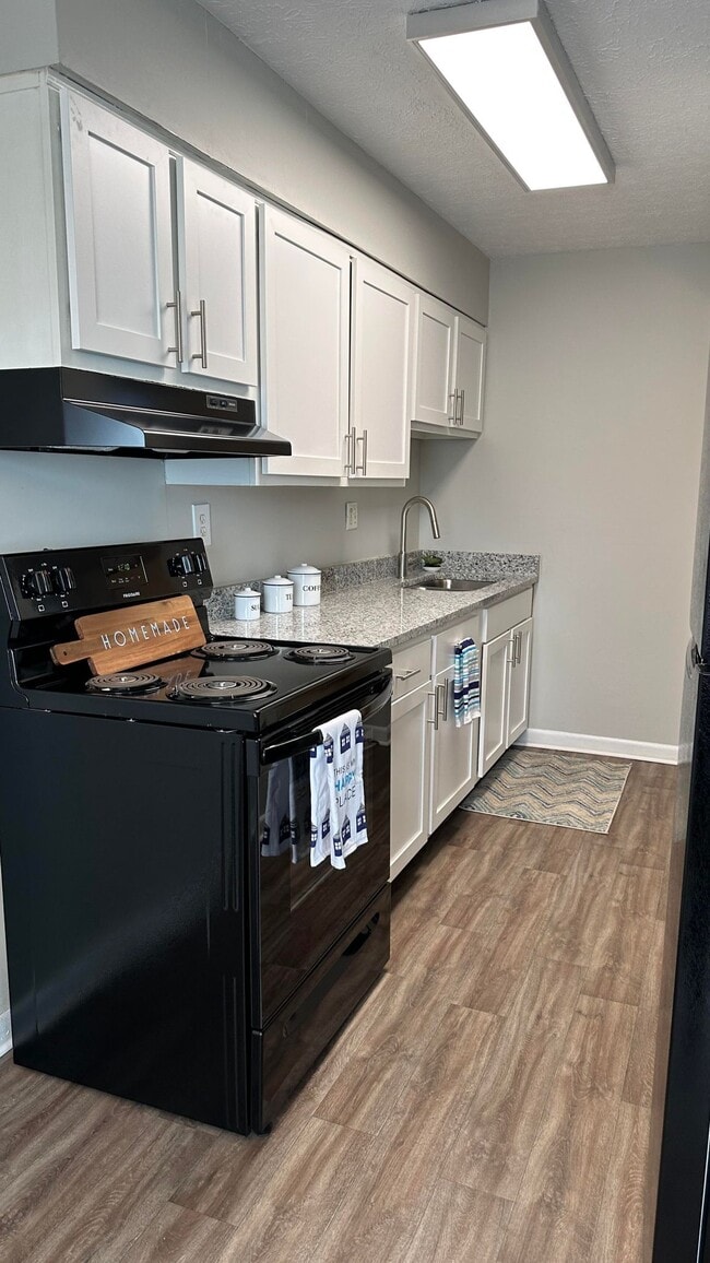 Photo - z-120125-The Edison