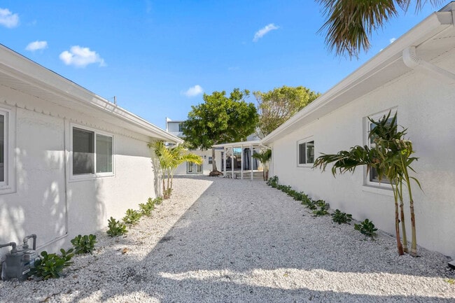 Photo - 637 S Orlando Ave Unit SI ID1245224P