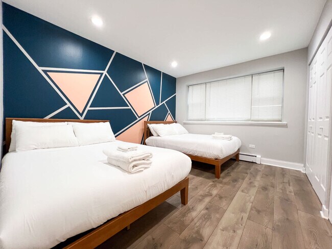 Photo - 3161 N Cambridge Ave Unit ID1042058P