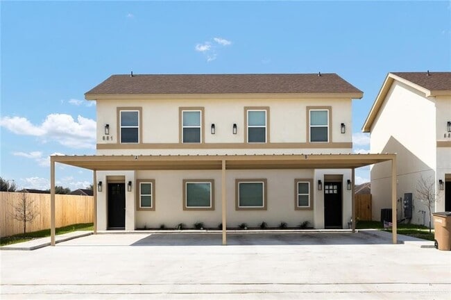 Building Photo - 613 Jasper St