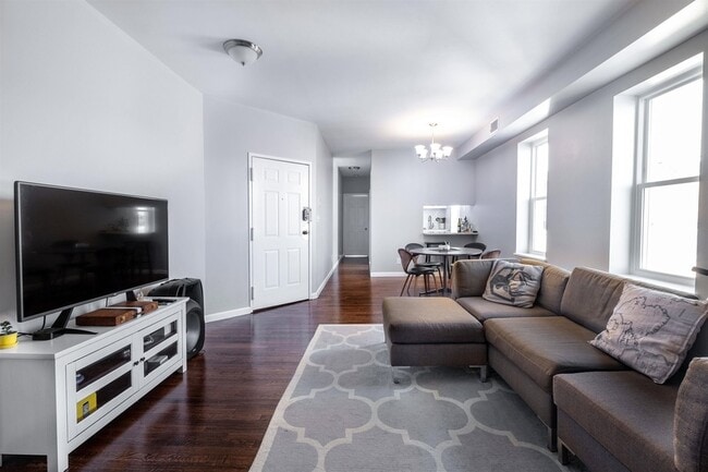 Photo - 310 Palisade Ave