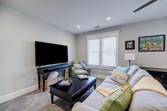 Photo - 516 Heights Blvd