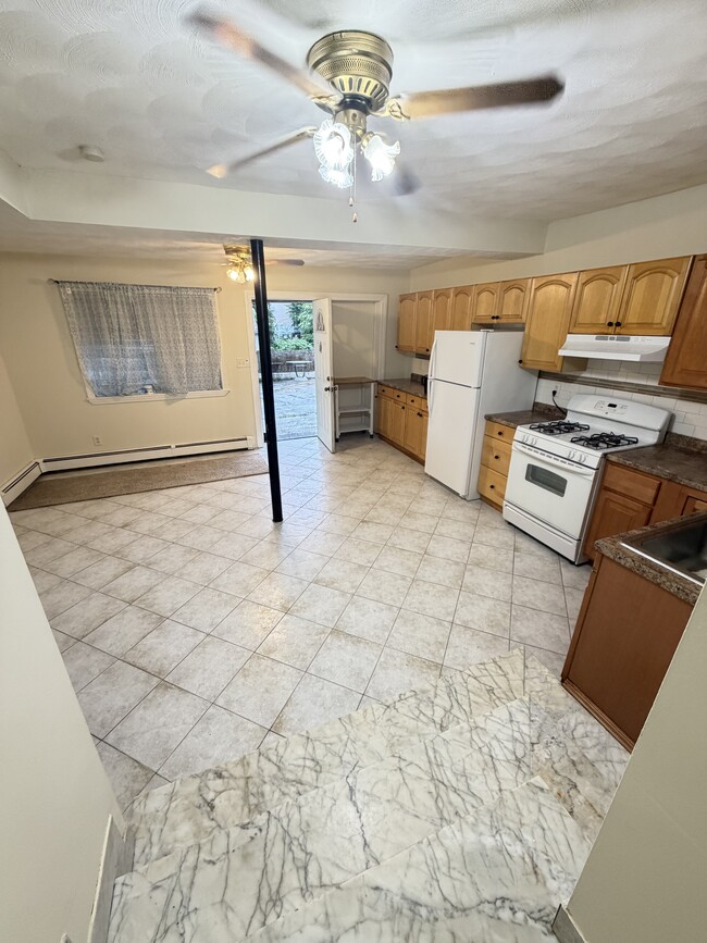 Photo - APTS in Everett, Malden, Chelsea & Boston
