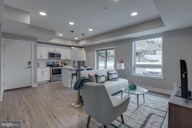 Photo - 1952 Bryn Mawr Ave Unit 1B