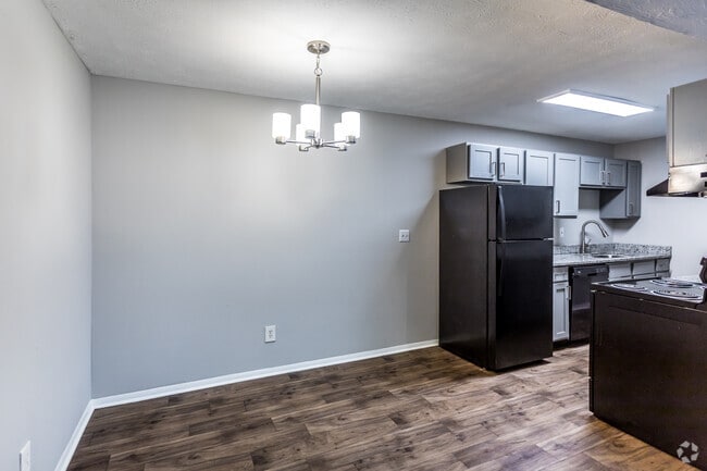 1 BR, 1 BA - 685SF - z-120125-The Callaway