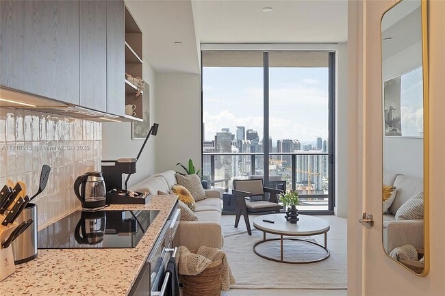 Photo - 601 NE 1st Ave Unit 5007