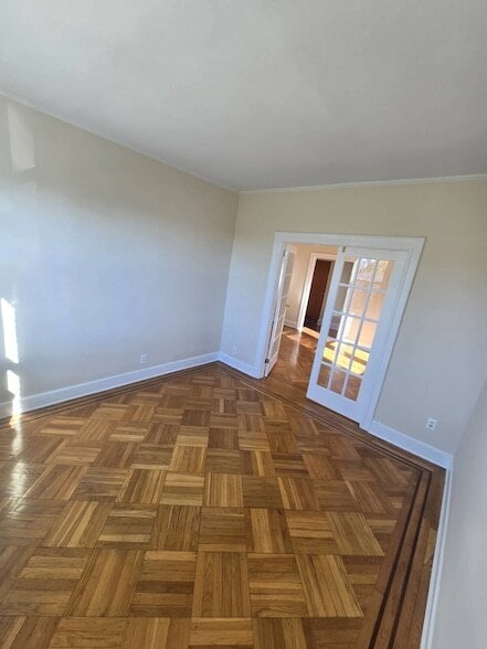 Photo - 51-23 47th St