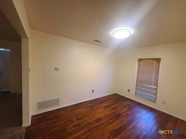 Photo - 4504 Aspen Dr