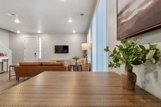 Photo - 17065 N Hounslow Wy Unit ID1250666P