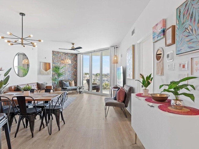 Building Photo - 4203 Indian Bayou Trail Unit SI ID1447163P