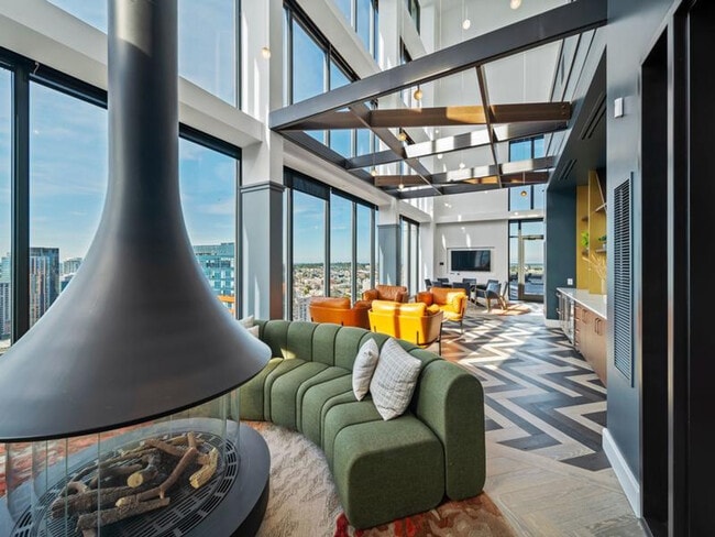 Building Photo - 1119 7th Ave Unit ID1280529P