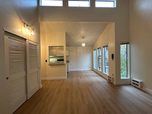 Photo - Capitol Crest