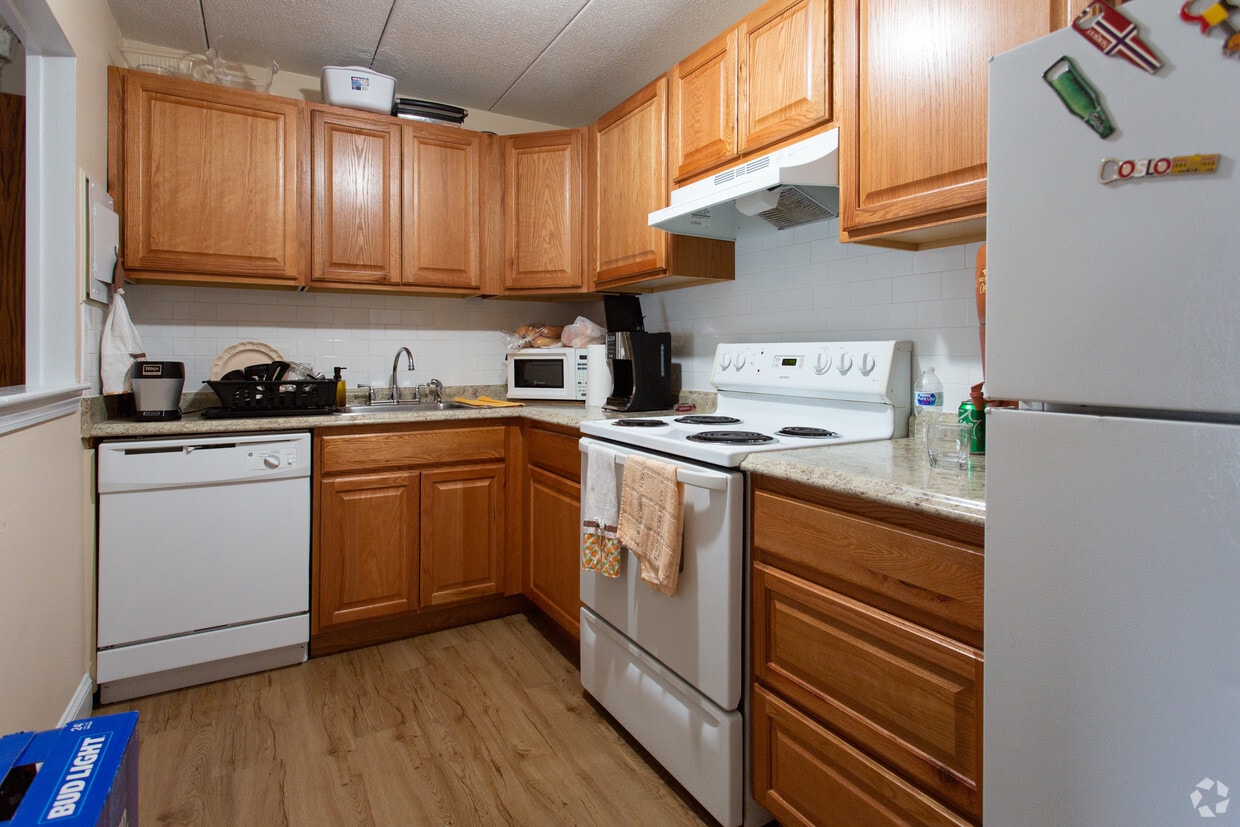 Floor Plan - One Bedroom, non-renovated