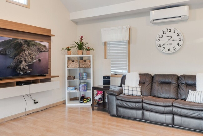 Photo - 119 Circle Dr Unit SI ID1466882P