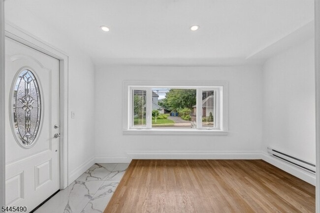 Photo - 91 Columbus Dr
