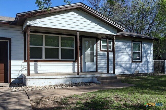 Photo - 2701 Hillside Dr